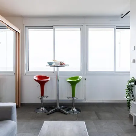 Malo-les-bains Rdc Avec Terrasse Privee En Face De La