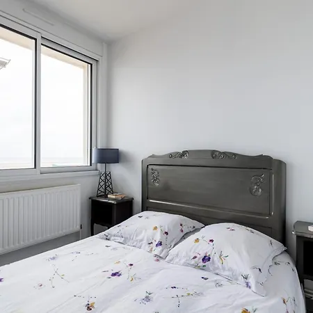 Malo-les-bains Rdc Avec Terrasse Privee En Face De La Apartamento Dunkirk